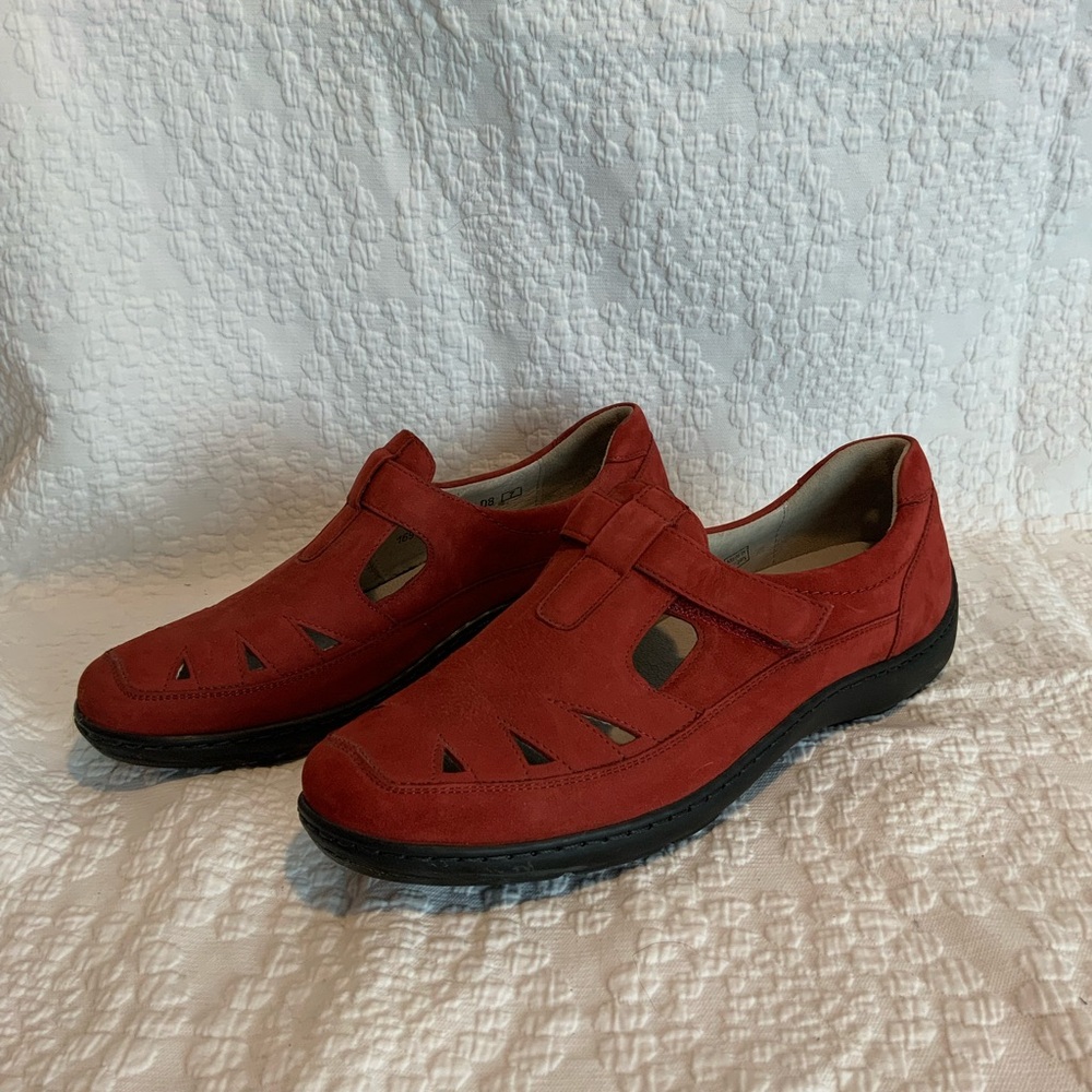 Waldlaufer crimson suede Shoes size 10